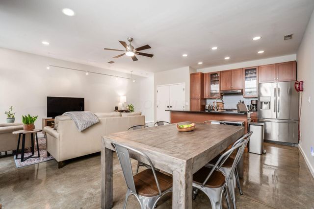 742 N Pearl Street, Columbus, OH 43215