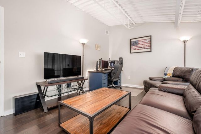 742 N Pearl Street, Columbus, OH 43215
