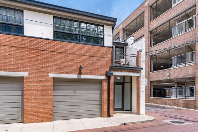 742 N Pearl Street, Columbus, OH 43215
