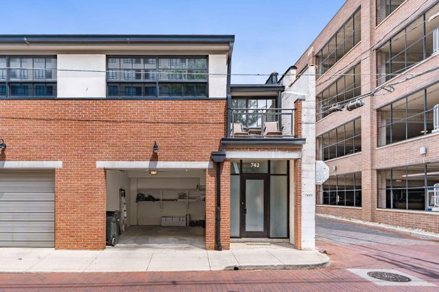 742 N Pearl Street, Columbus, OH 43215