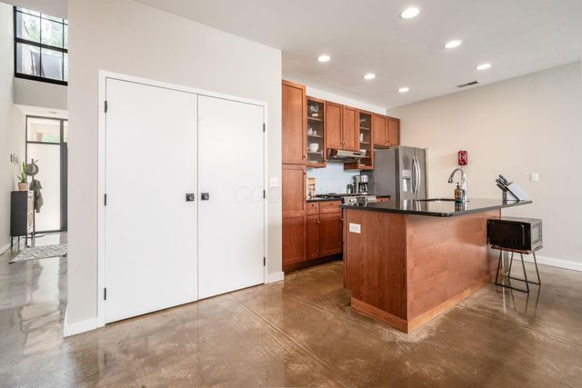 742 N Pearl Street, Columbus, OH 43215