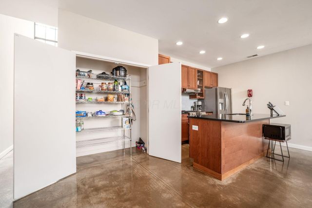 742 N Pearl Street, Columbus, OH 43215