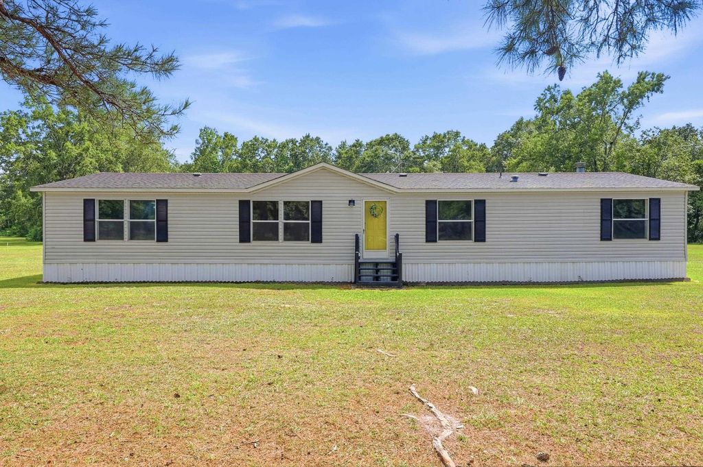 5231 Cartwheel Rd., Mullins, SC 29574 — exterior