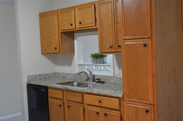 1111 Glen Creek Drive, Mansfield, TX 76063