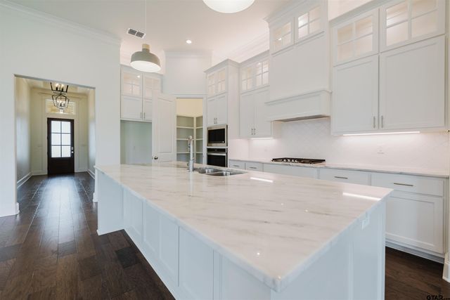 3145 Salado Creek Drive, Tyler, TX 75703