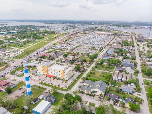 811 Bradford Avenue 5B, Kemah, TX 77565