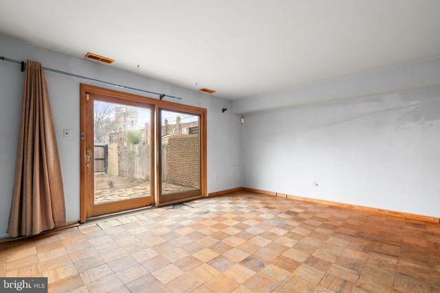 1004 COLONIAL AVE, Alexandria, VA 22314