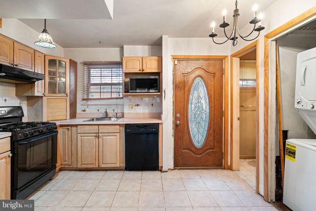 1004 COLONIAL AVE, Alexandria, VA 22314