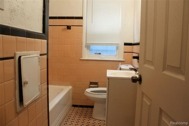 9184 Harvard Road, Detroit, MI 48224