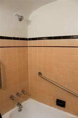 9184 Harvard Road, Detroit, MI 48224