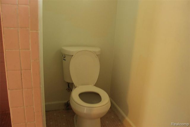 9184 Harvard Road, Detroit, MI 48224