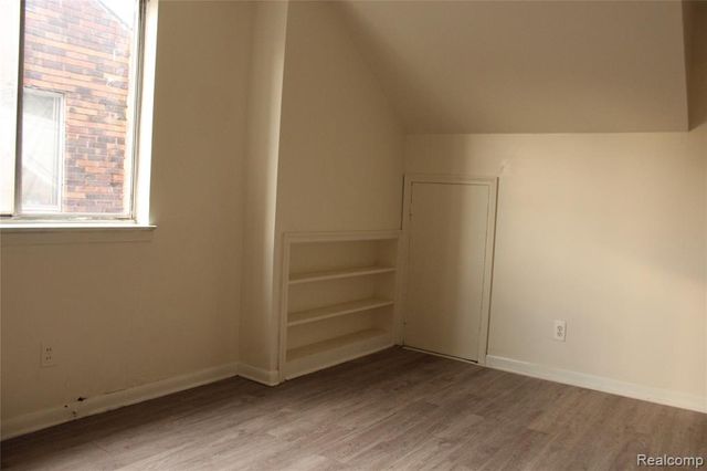 9184 Harvard Road, Detroit, MI 48224