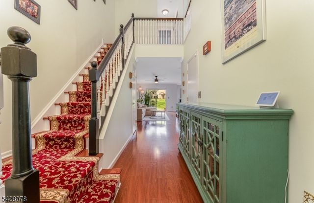 2 Daniel Ct, Lebanon Boro, NJ 08833