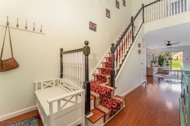 2 Daniel Ct, Lebanon Boro, NJ 08833