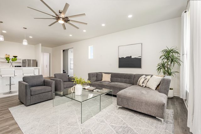 718 Chaparral Trail, Cedar Hill, TX 75104