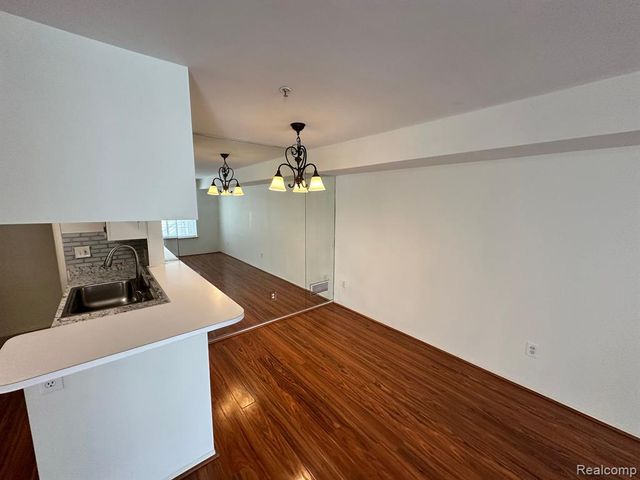 22277 Atlantic Pointe, Farmington Hills, MI 48336