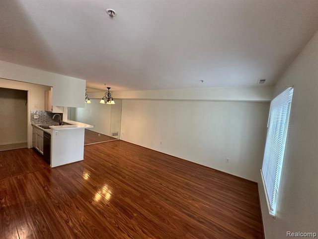 22277 Atlantic Pointe, Farmington Hills, MI 48336
