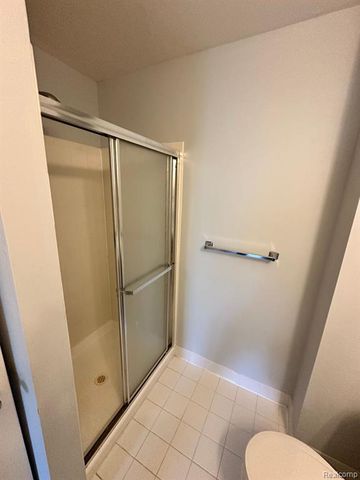 22277 Atlantic Pointe, Farmington Hills, MI 48336