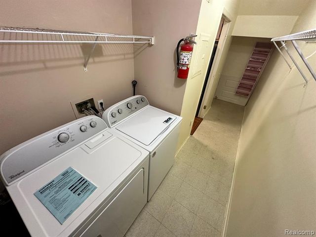 22277 Atlantic Pointe, Farmington Hills, MI 48336