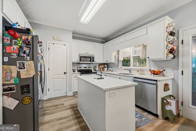1607 White Oak Drive, Winder, GA 30680
