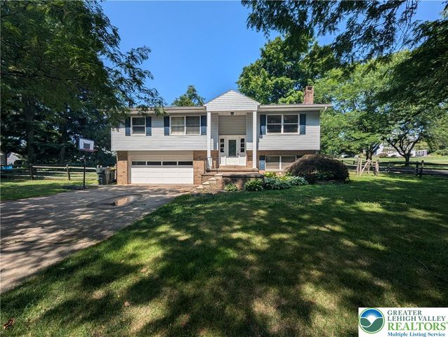 5607 Meadow Drive, Upper Macungie Twp, PA 18069