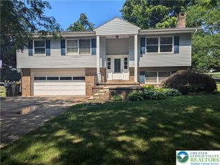 5607 Meadow Drive, Upper Macungie Twp, PA 18069