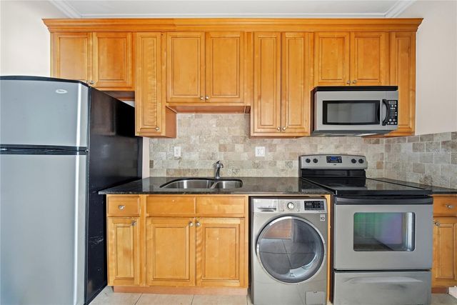 2117 W DEKLE AVENUE G1, Tampa, FL 33606