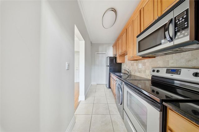 2117 W DEKLE AVENUE G1, Tampa, FL 33606