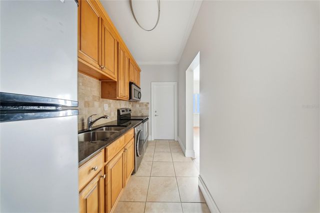 2117 W DEKLE AVENUE G1, Tampa, FL 33606