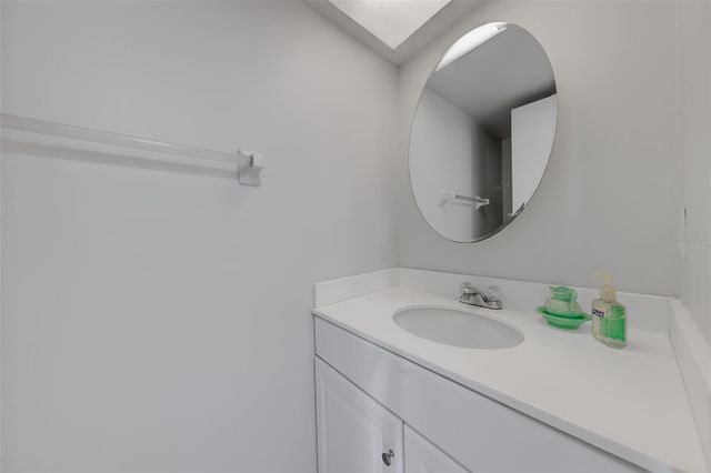 5090 BAY STREET NE 124, St Petersburg, FL 33703