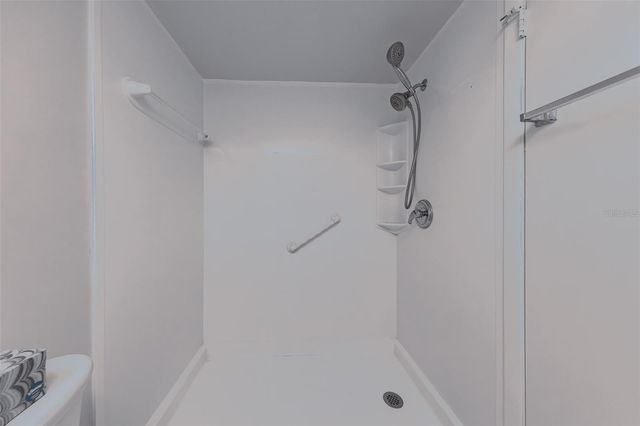 5090 BAY STREET NE 124, St Petersburg, FL 33703