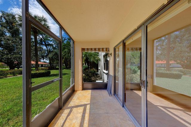 5090 BAY STREET NE 124, St Petersburg, FL 33703