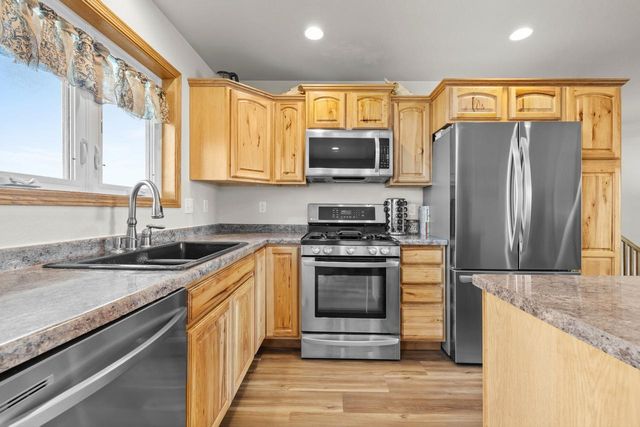 2844 Grey Eagle Pass, Minot, ND 58703