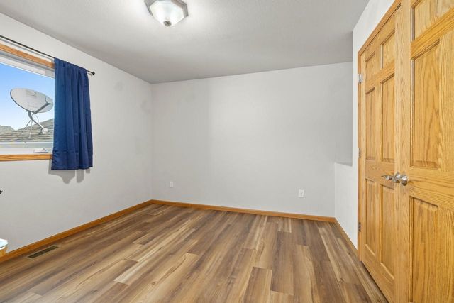 2844 Grey Eagle Pass, Minot, ND 58703