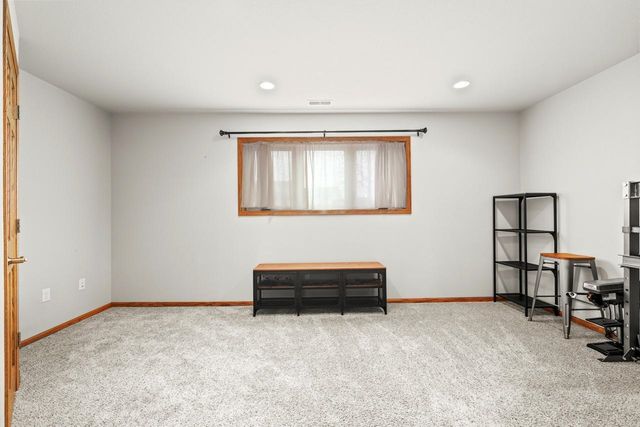 2844 Grey Eagle Pass, Minot, ND 58703