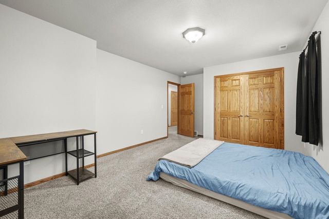 2844 Grey Eagle Pass, Minot, ND 58703
