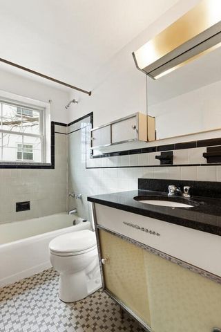 4 Menotomy Rd 5, Arlington, MA 02476