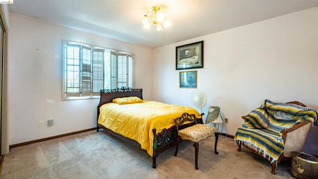 80 Cunha Ct, Oakley, CA 94561