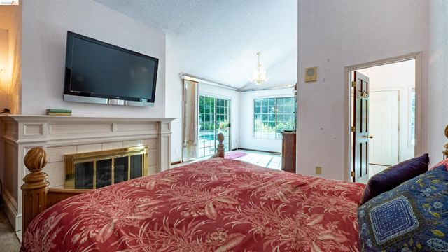 80 Cunha Ct, Oakley, CA 94561