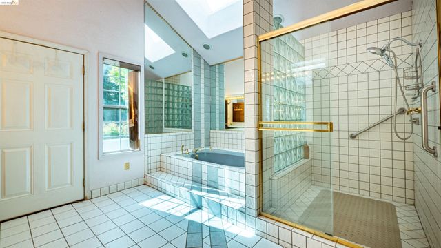 80 Cunha Ct, Oakley, CA 94561