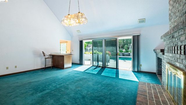 80 Cunha Ct, Oakley, CA 94561