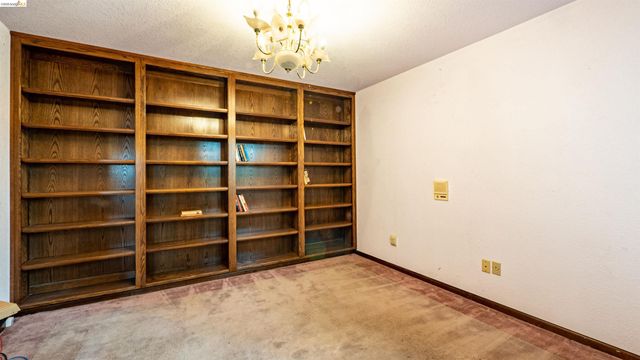 80 Cunha Ct, Oakley, CA 94561