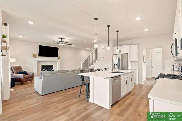 16121 Isabella Street, Bennington, NE 68007