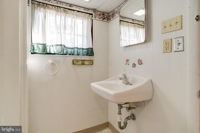 407 W PENNSYLVANIA AVE, Towson, MD 21204