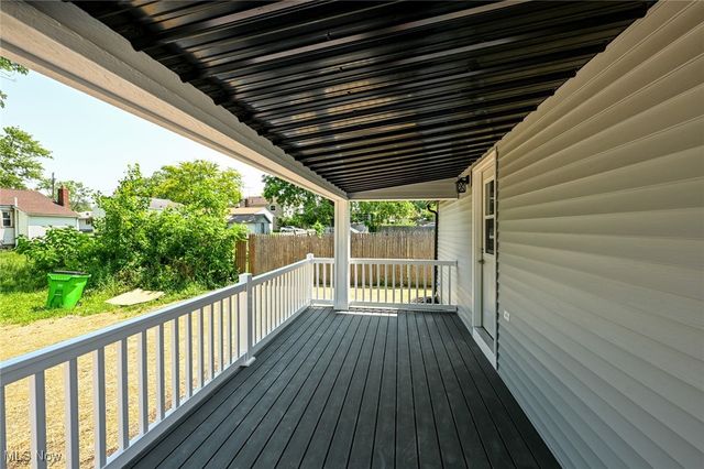 1319 Stratford Street, Barberton, OH 44203