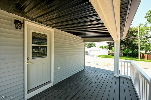 1319 Stratford Street, Barberton, OH 44203