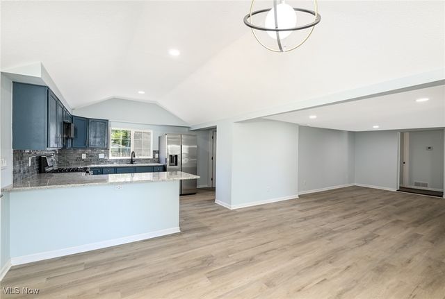 1319 Stratford Street, Barberton, OH 44203