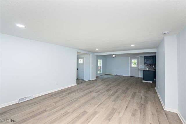 1319 Stratford Street, Barberton, OH 44203