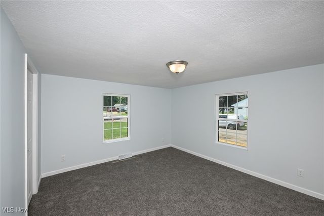 1319 Stratford Street, Barberton, OH 44203