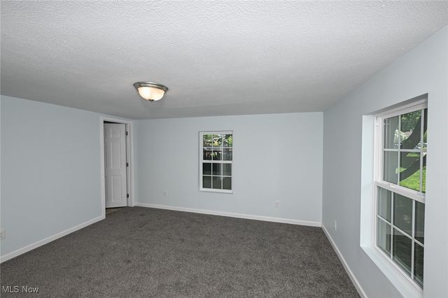 1319 Stratford Street, Barberton, OH 44203